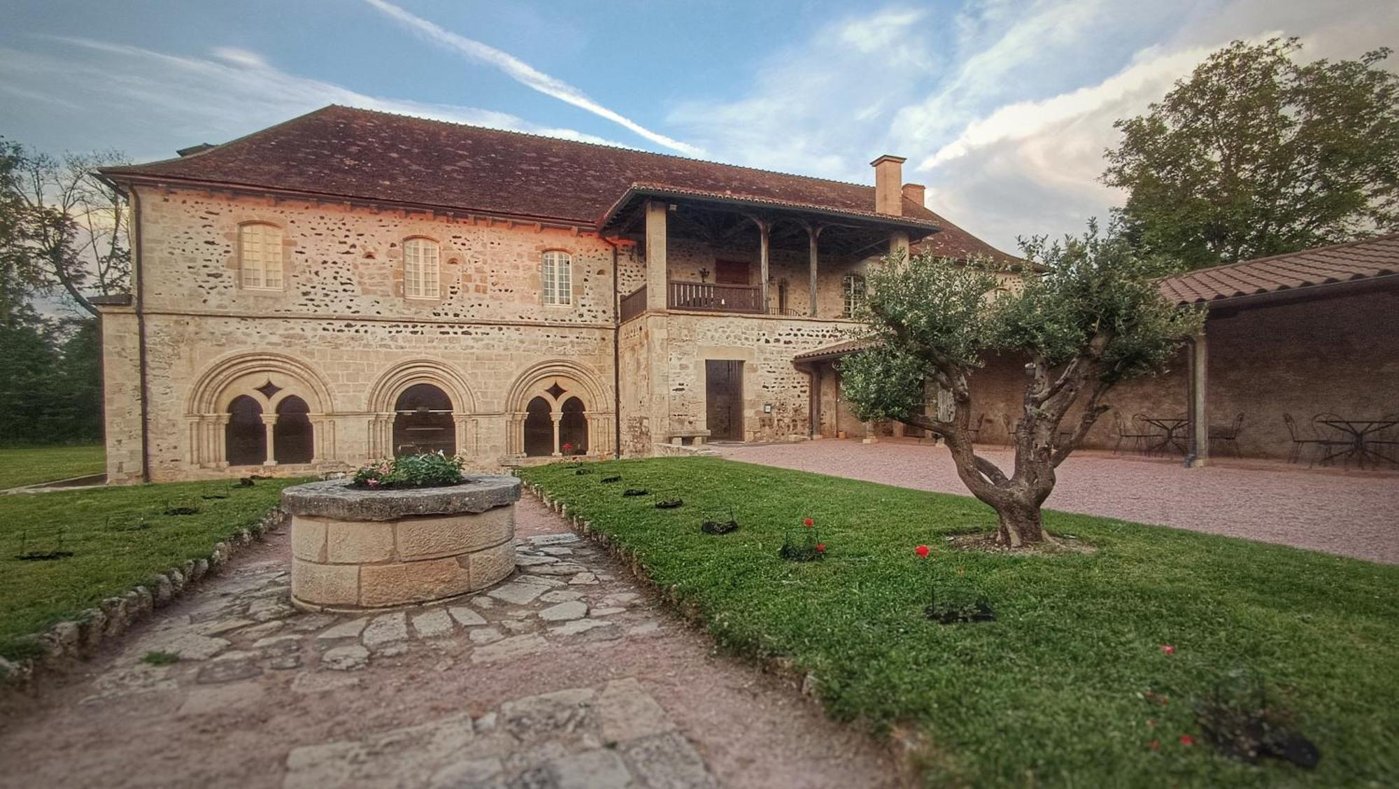 Abbaye Saint Gilbert Saint-Didier-la-Foret Exterior foto