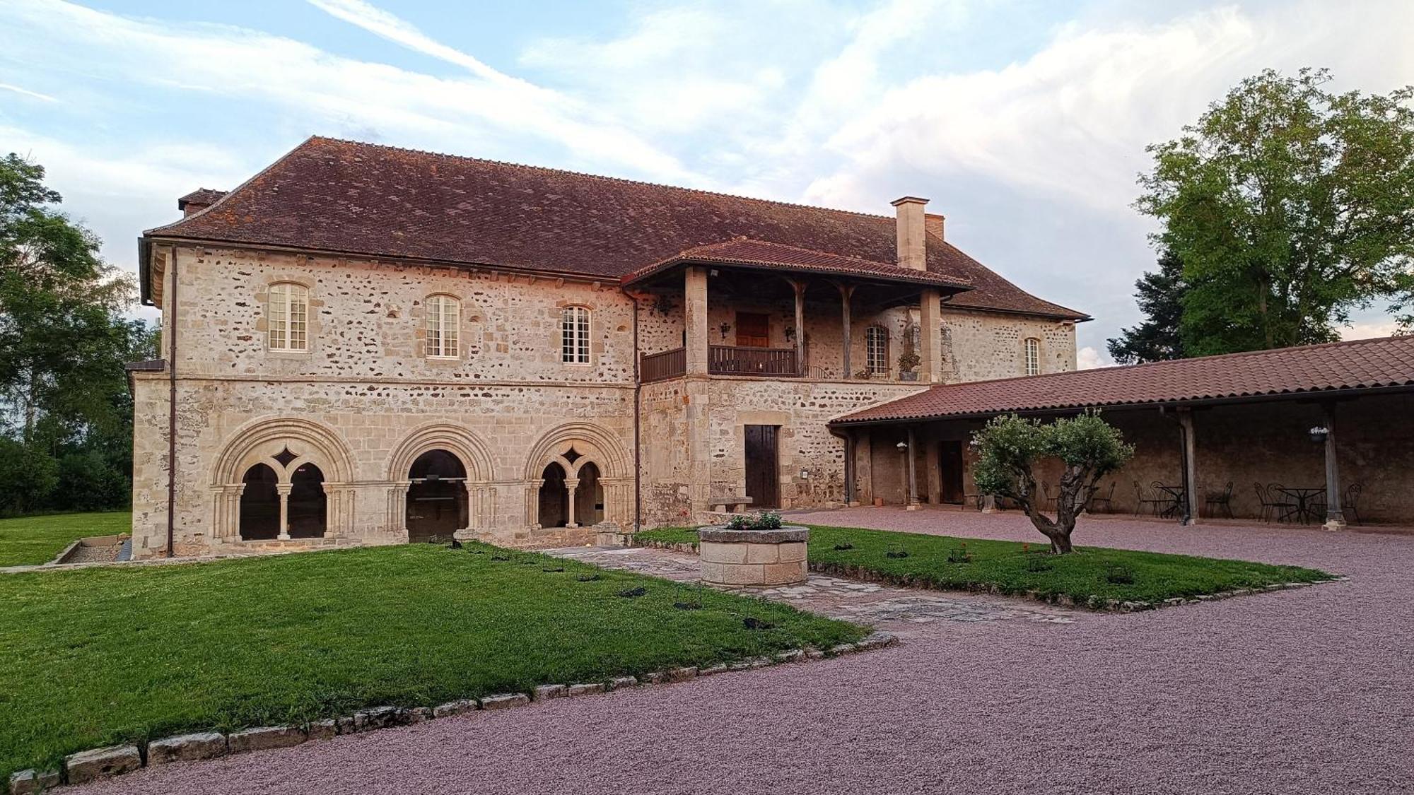 Abbaye Saint Gilbert Saint-Didier-la-Foret Exterior foto