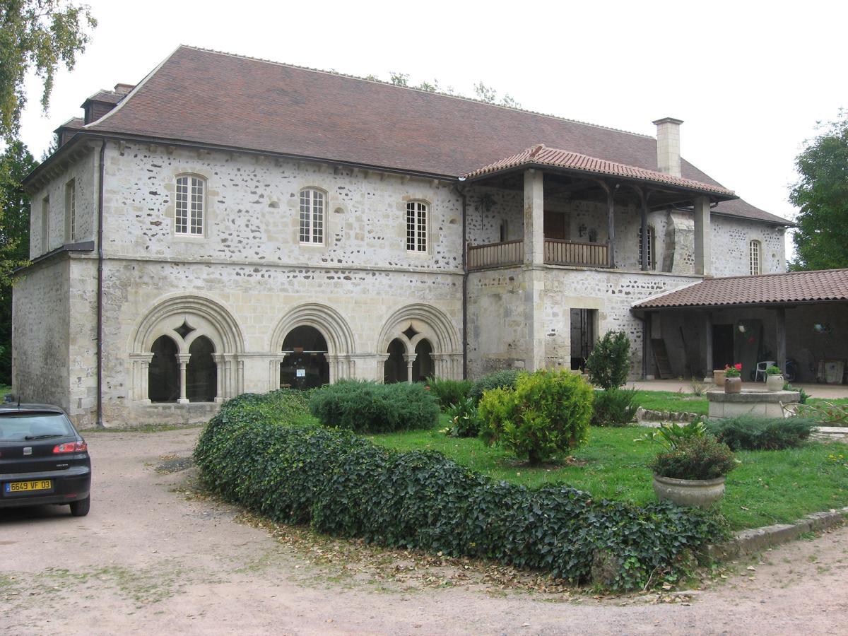 Abbaye Saint Gilbert Saint-Didier-la-Foret Exterior foto