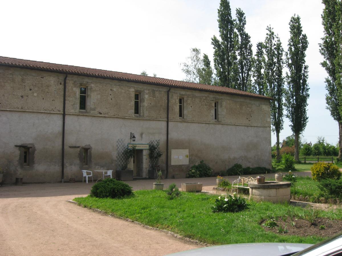 Abbaye Saint Gilbert Saint-Didier-la-Foret Exterior foto